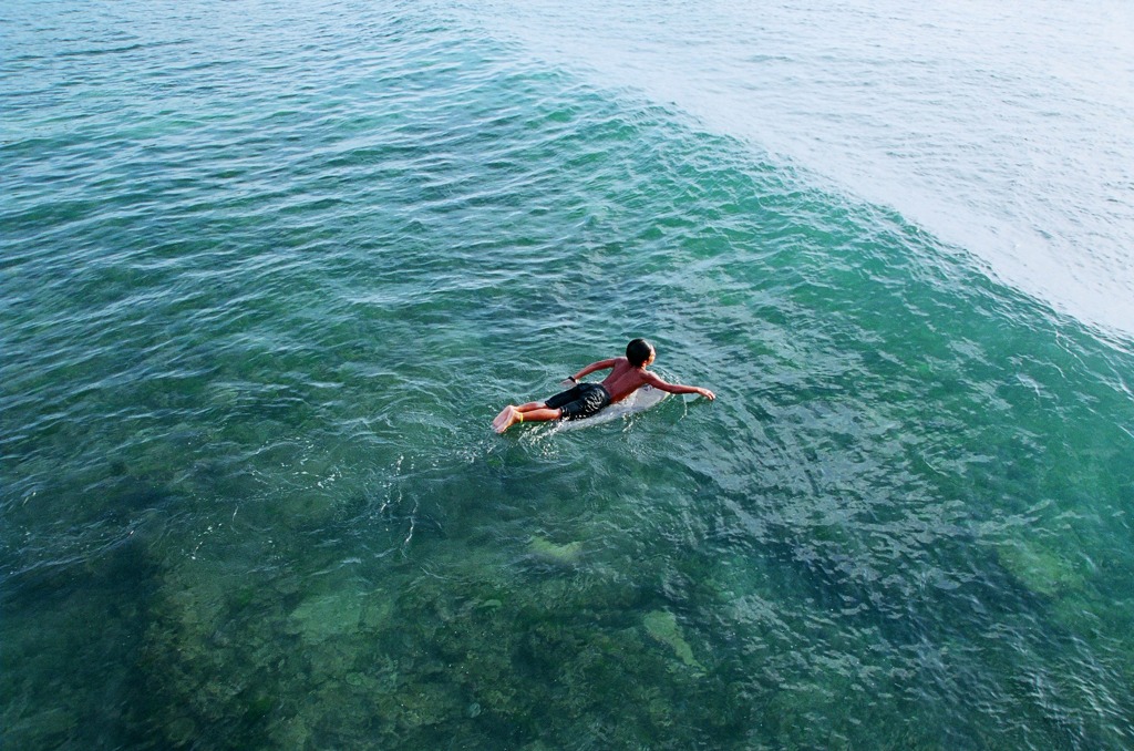 boys surfer