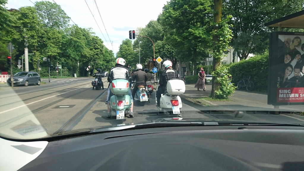 仲間