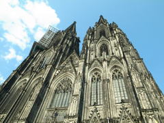 なんか怖い・・・