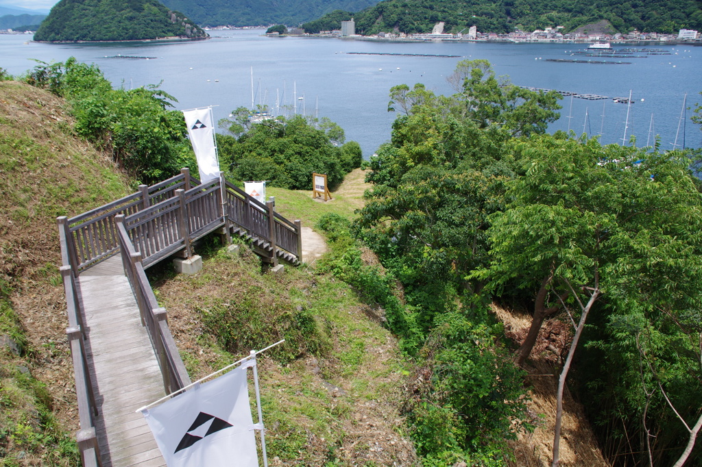 ほら貝が聞こえてきそう。