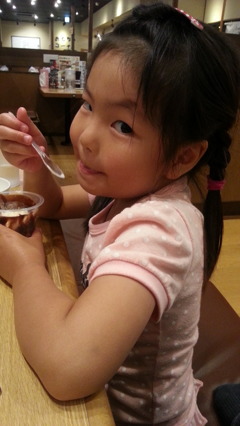 アイスは甘い お父さんもあまい！