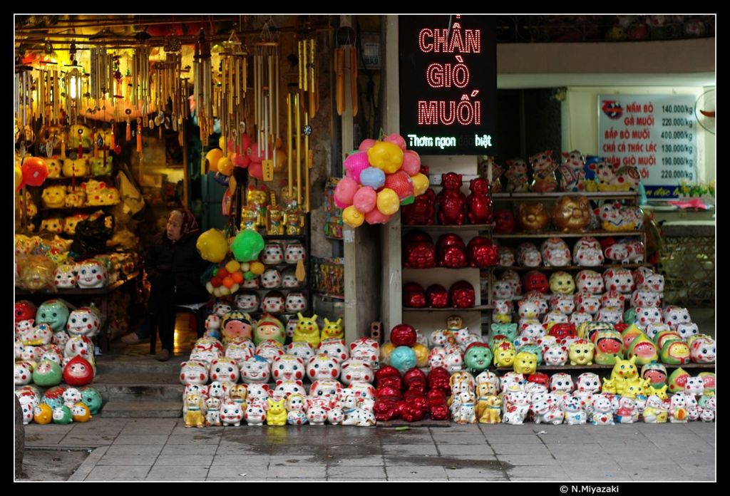 Hanoi streetshot LeicaME_Noctilux50/0.95
