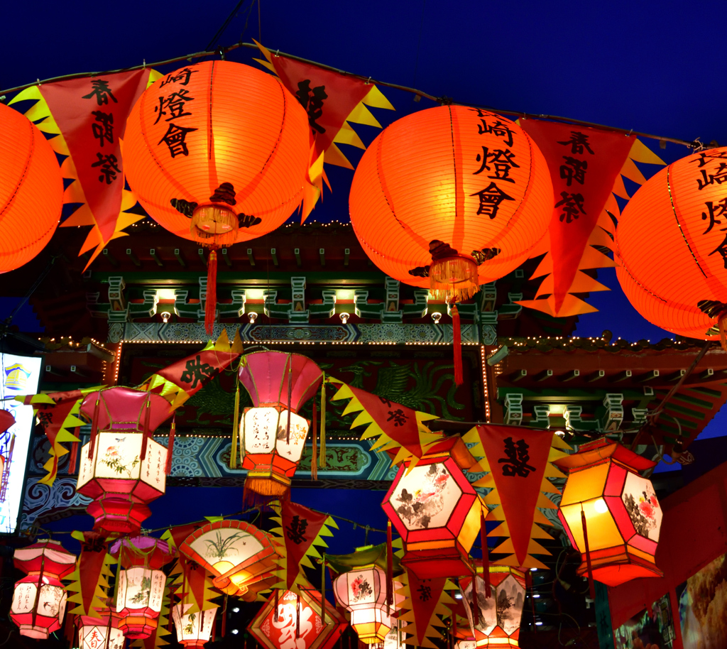 楼門とランタン