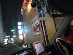 タクシーにて