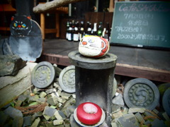 お店の外で