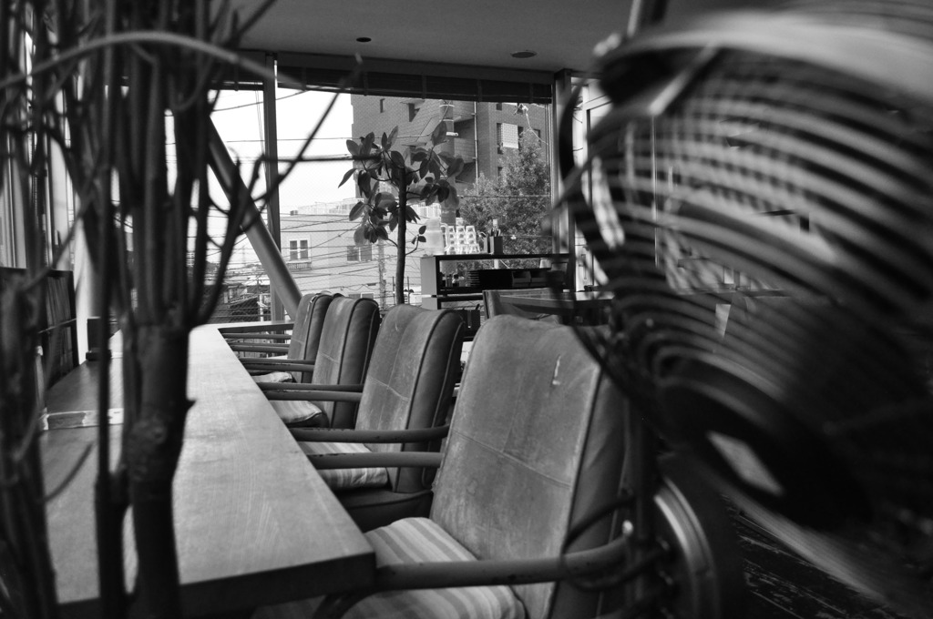 No cutting Yes eating