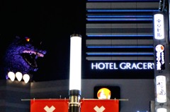 夜のゴジラ