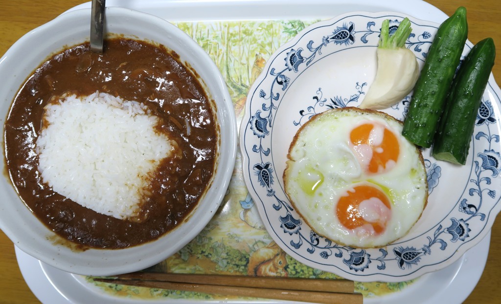 カレーの海に沈むご飯！