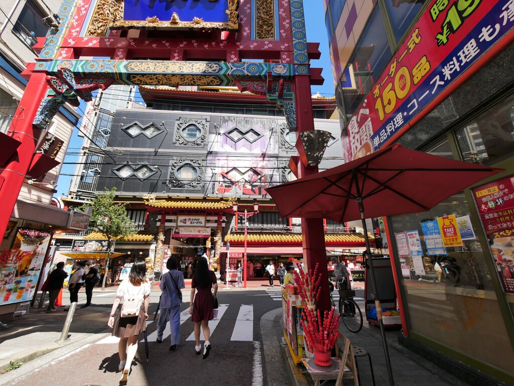 横浜大世界前
