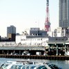 隅田川の水上バス“ホタルナ”