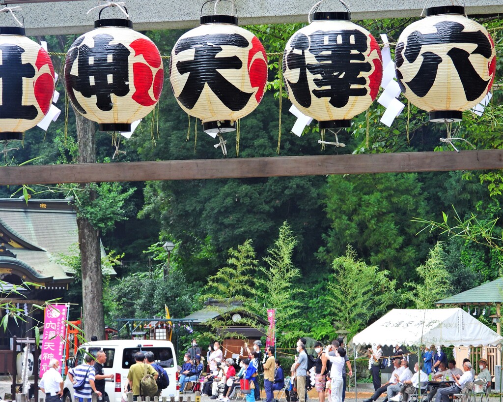 穴澤神社の例大祭