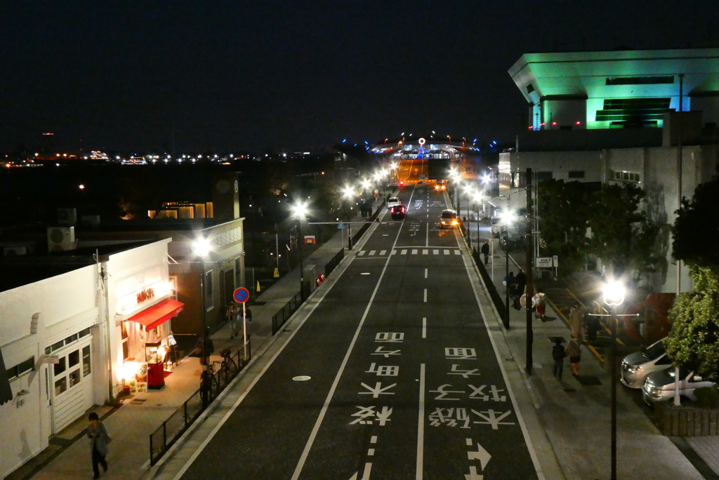 大桟橋方面