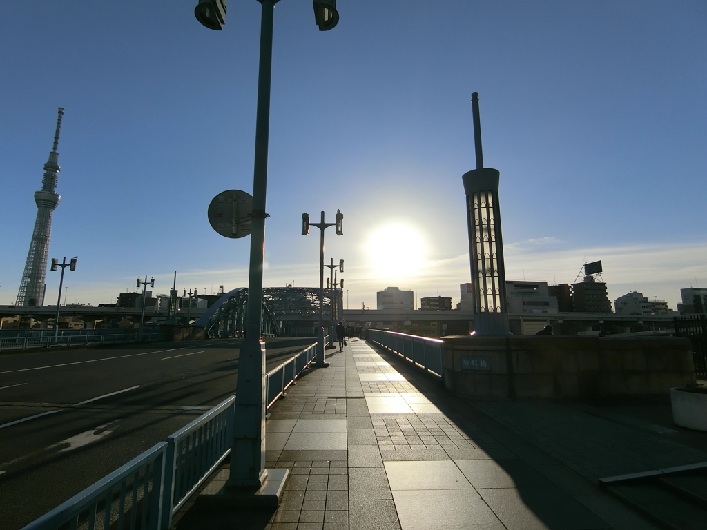 浅草では太陽がお出迎え