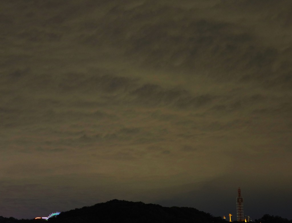 夜の雲