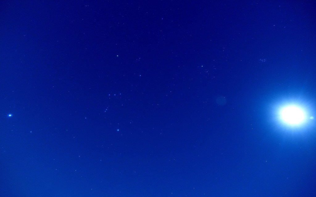 月とオリオン座