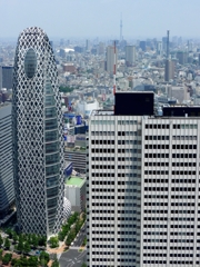 コクーンタワーとスカイツリー