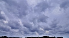 禍々しい空