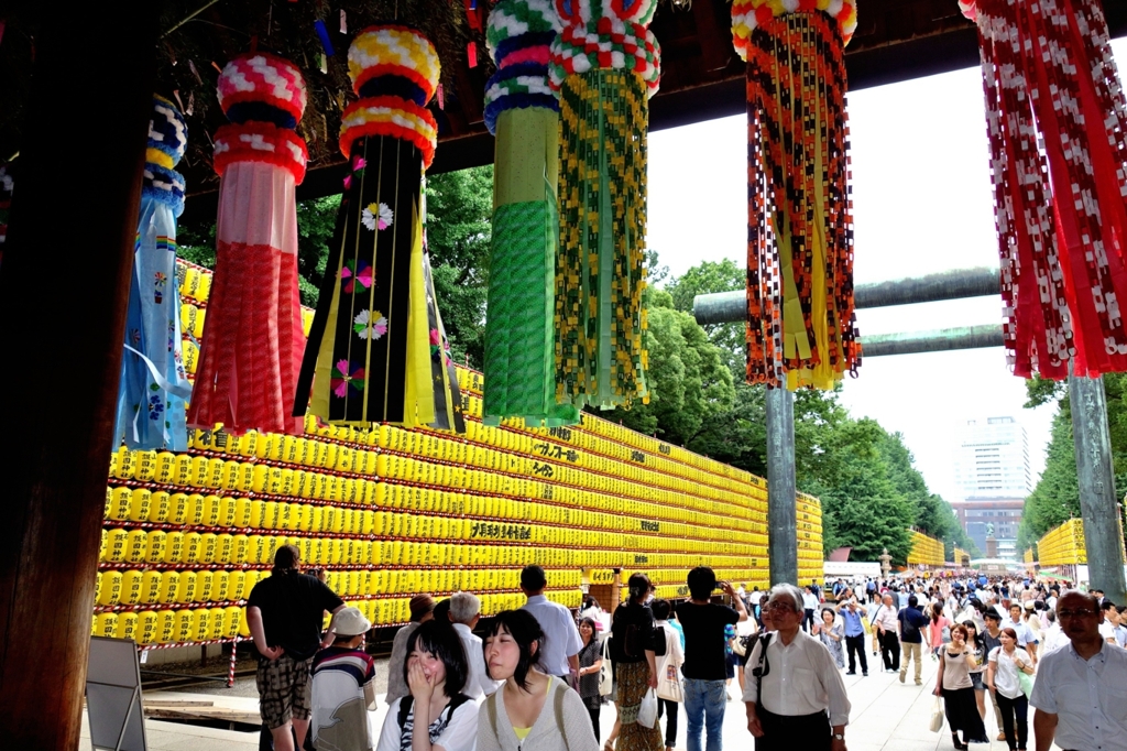 靖国神社神門の七夕飾り