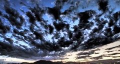 秋を攪乱する雲