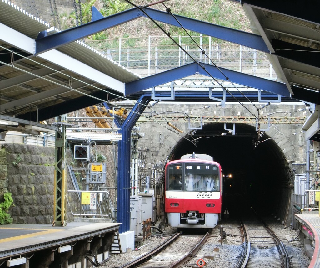 野毛山トンネル
