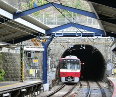 野毛山トンネル