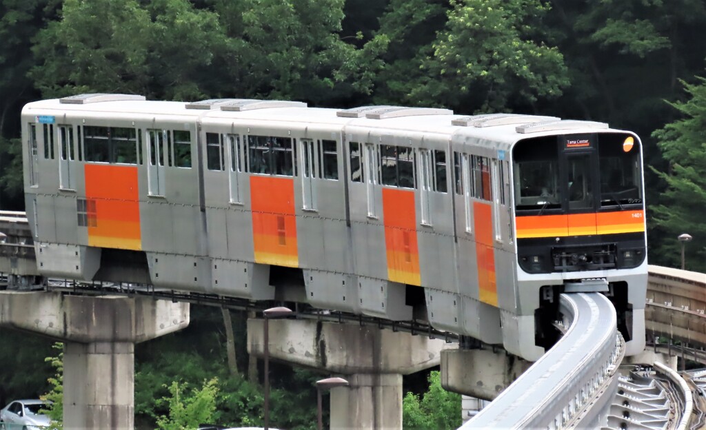 多摩センター方面行