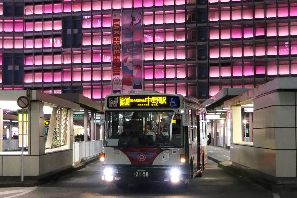 中野駅行の関東バス