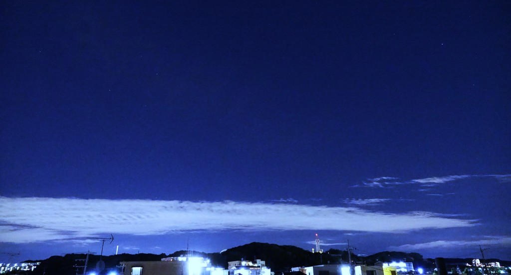 夜のしじま