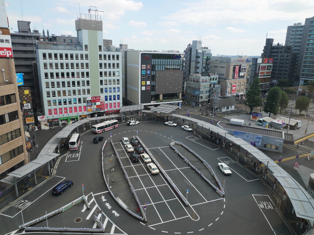 京王調布駅前