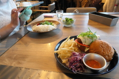 Blue terminalで遅いランチ