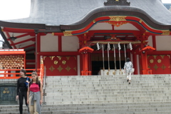 花園神社拝殿