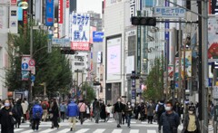 新宿東口歩行者天国