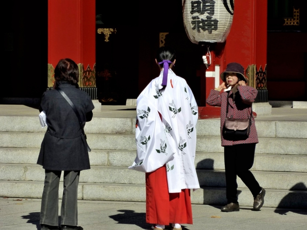 巫女さんは大忙し