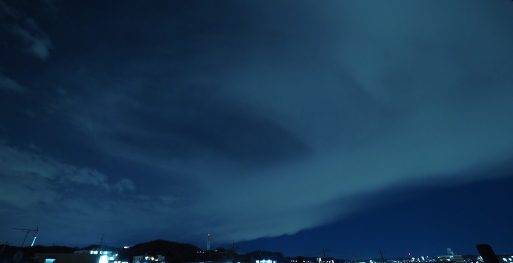 西の空にオーロラ