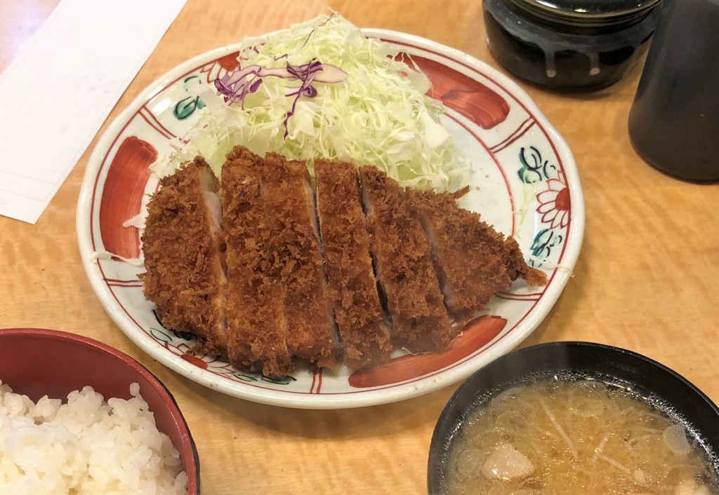 禁断のロースかつ定食