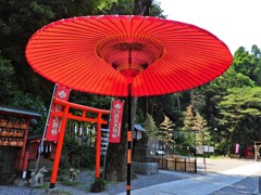 穴澤天神社　拝殿前