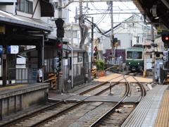 鎌倉行が到着