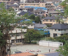 校庭での体育