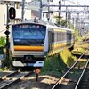 国大通りのイチョウ並木をめざす