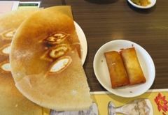 いくら羽根つき餃子だからって…