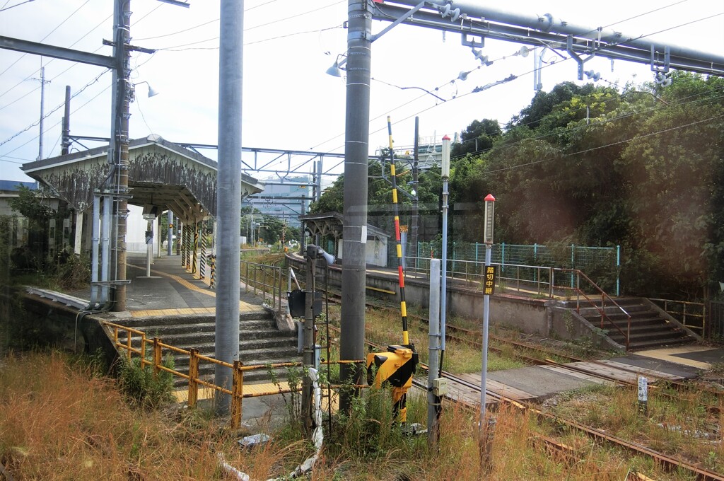 武蔵白石駅