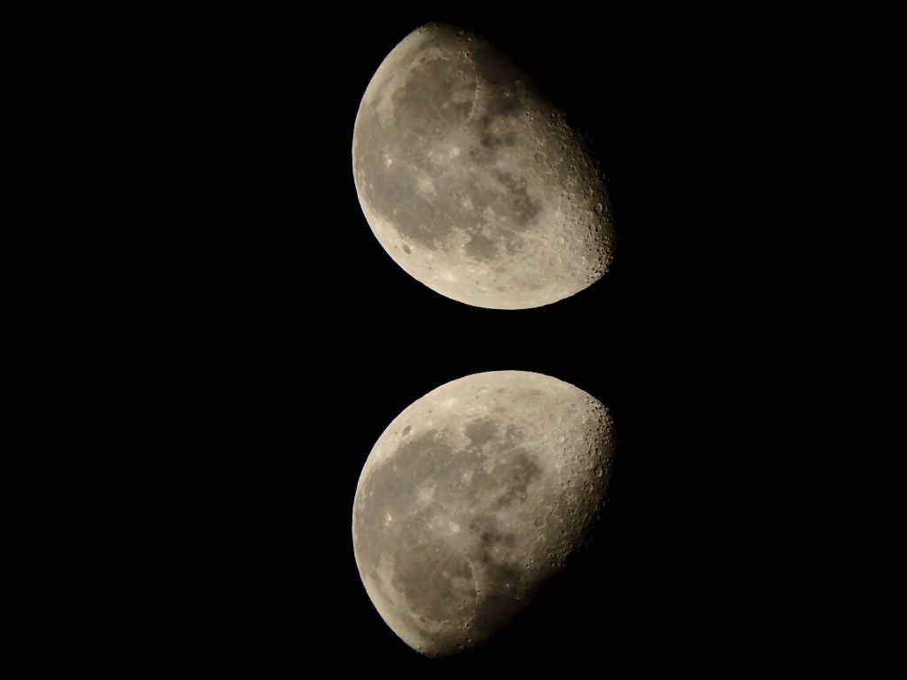 夜の鏡