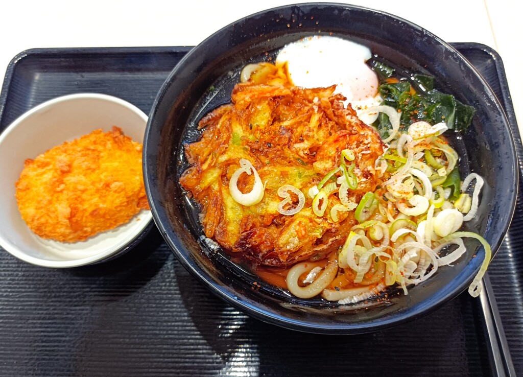 快気祝いは富士そばの天玉うどん＋コロッケ