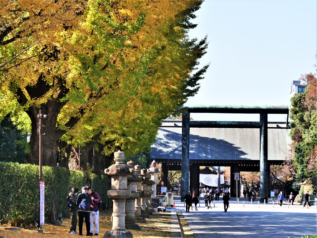 外国人のカップルに