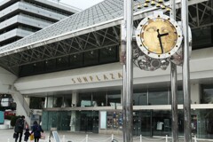 中野サンプラザ前