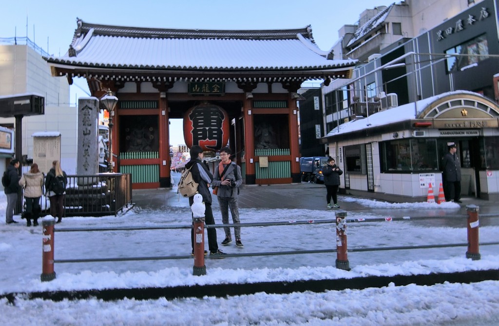 雪の雷門