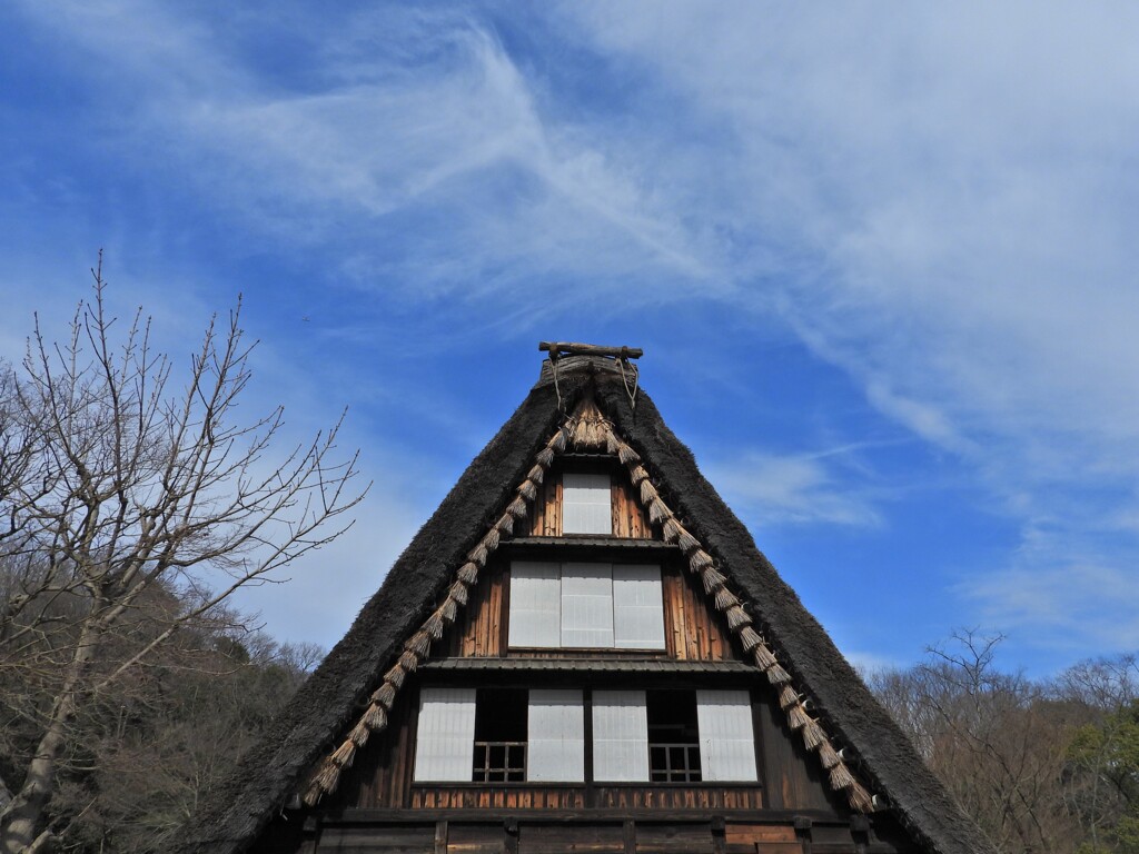 ブロンドひしめく古民家