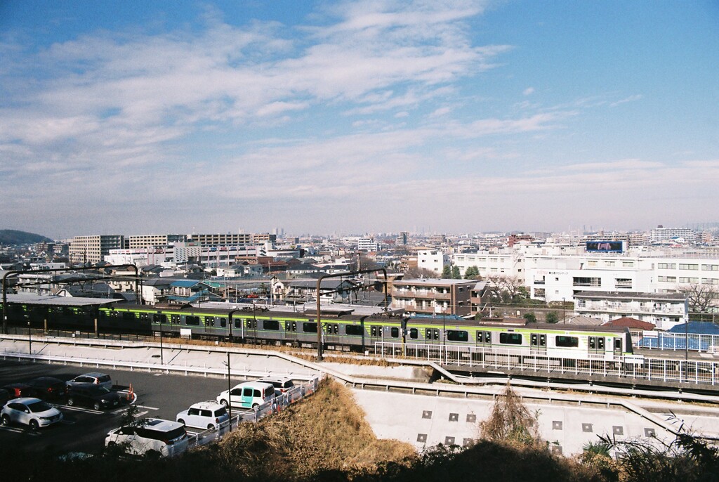 京王よみうりランド駅
