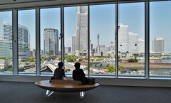 横浜市役所 市民ラウンジ