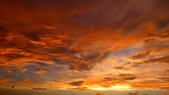 空が燃え上がり
